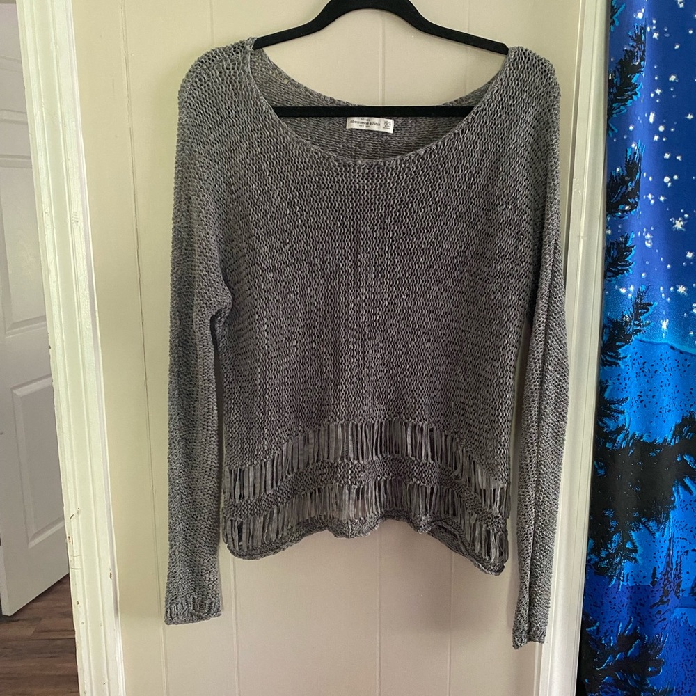 Abercrombie & Fitch Gray Crop Sweater